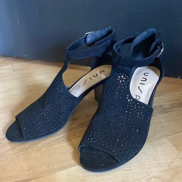 Unisa Shoes Black Vince Camaro Open Toe Bootie Poshmark